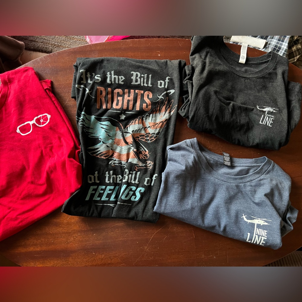 Bundle of 4 Nine Line T-Shirts, size Large